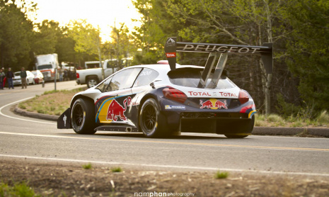 Тестовые заезды на Pikes Peak